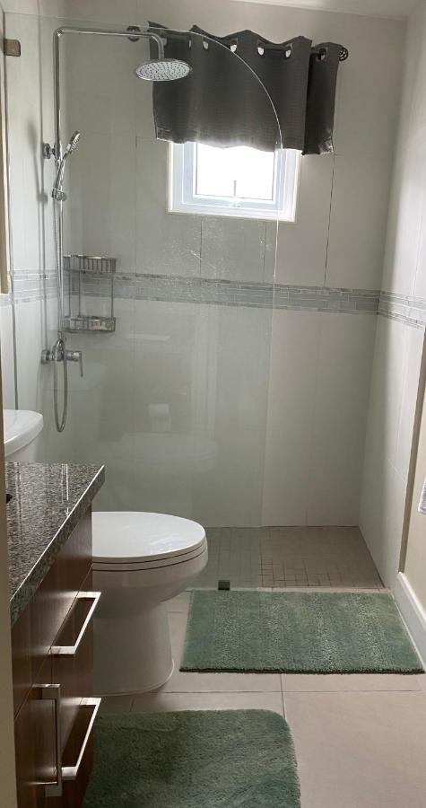 Seamist Villa @Oceanpointe Lucea Comfy 2Br W/Pool Gym & Parking Exterior foto